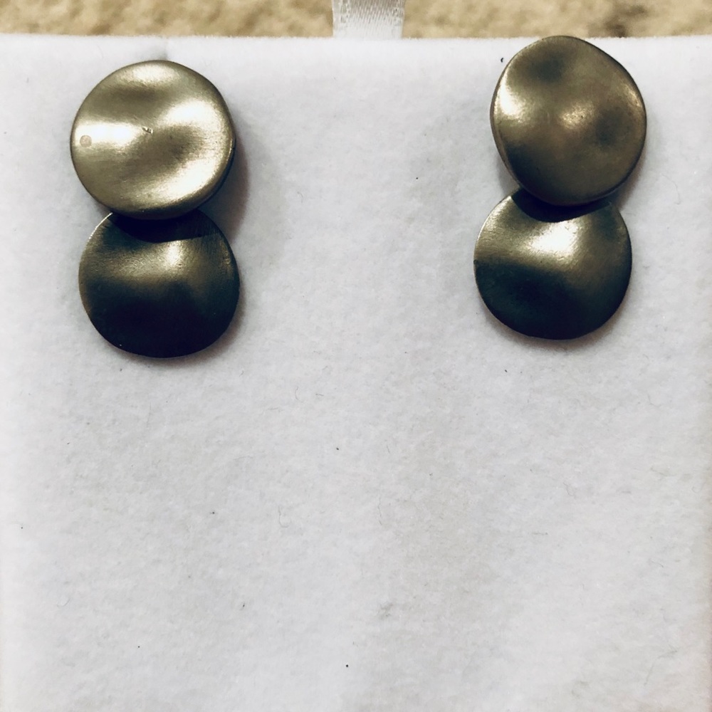 Matte gray silver earrings